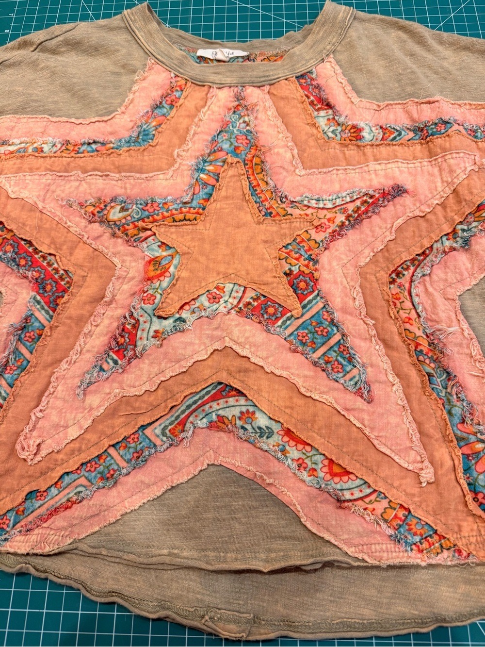 Oli & Hali Boho Oversized Patchwork Star Top Small - Picture 7 of 8